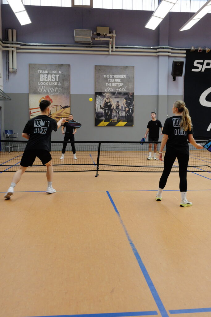 Pickleball_von hinten