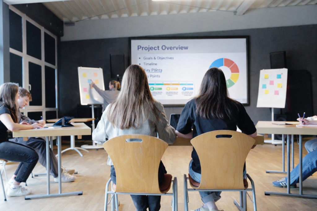 Seminarraum_mit Seminarleitung